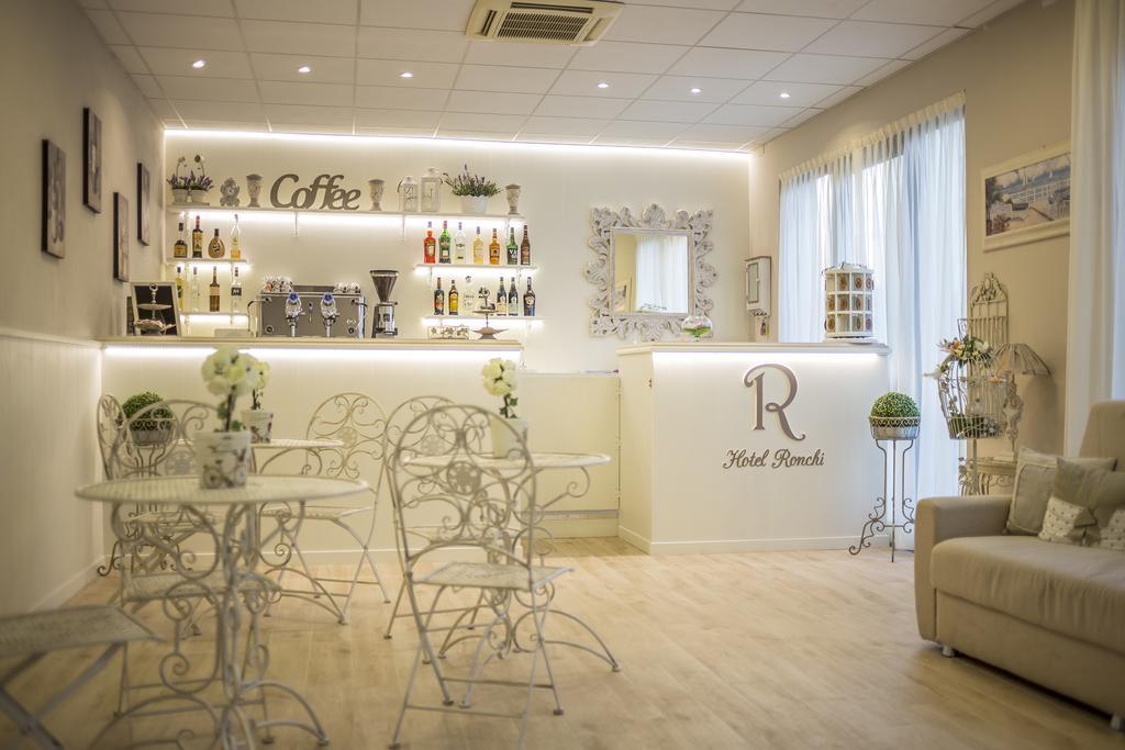 Hotel Ronchi 체르비아 외부 사진